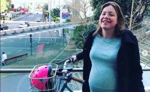 Novi Zeland: Ministrica biciklom otišla da se porodi 