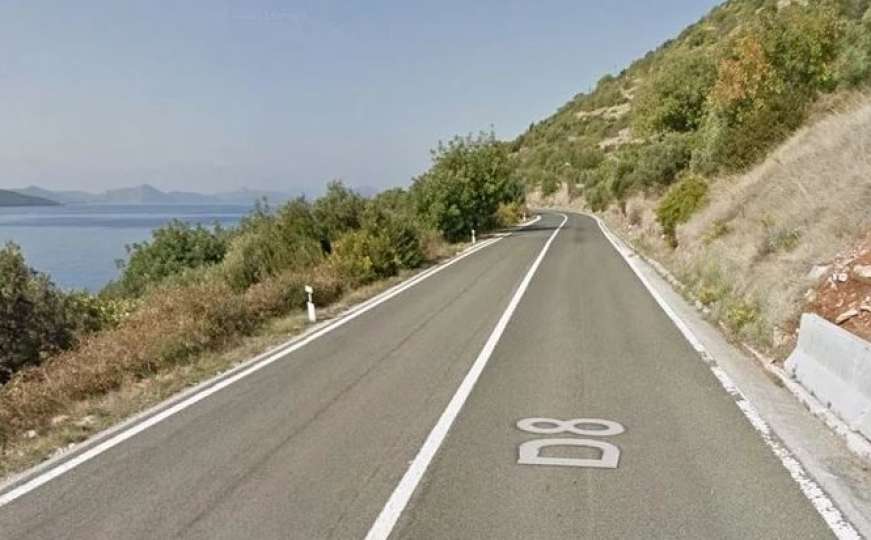 Kod Dubrovnika: Tinejdžerka udarila motorom u brdo i poginula
