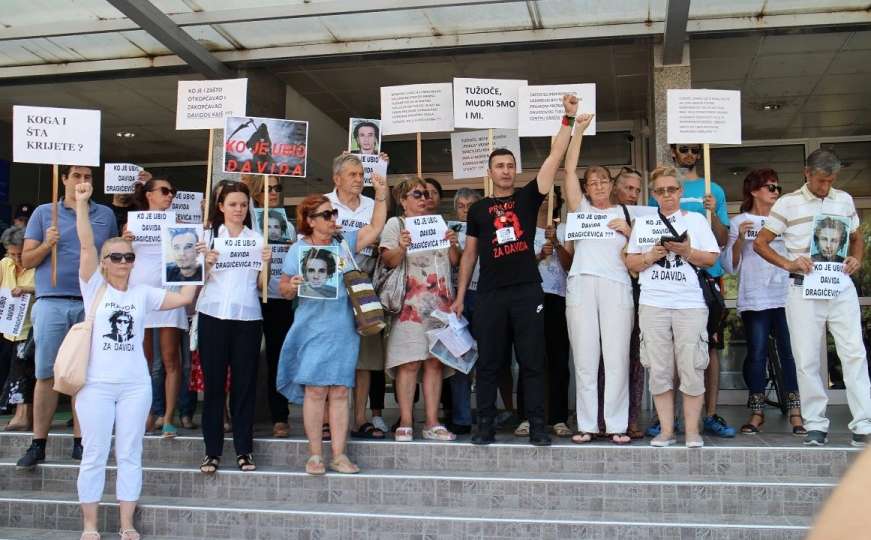 Građani ispred banjalučkog tužilaštva pitali ko je ubio Davida Dragičevića