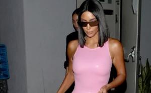 Kim Kardashian u preuskoj i prekratkoj haljini pokazala više nego je htjela