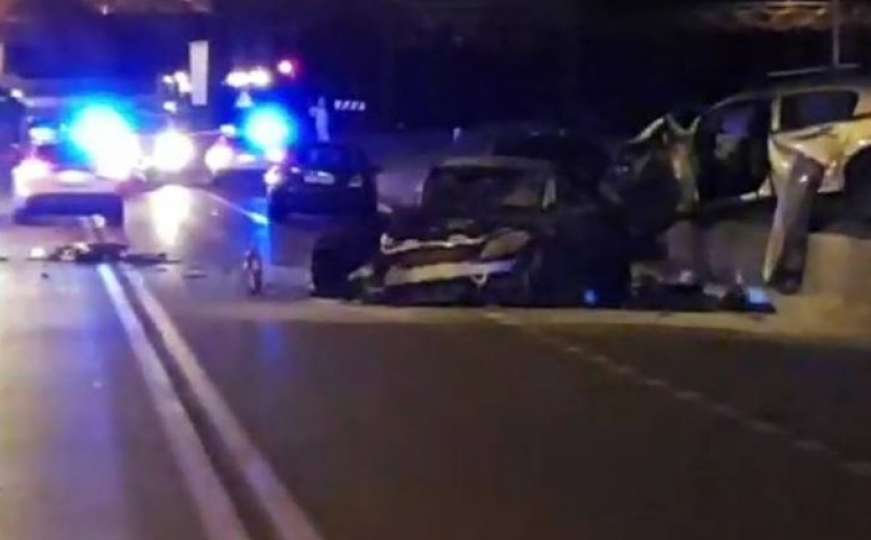 Velika nesreća: U sudaru pet automobila dvoje poginulih, petero povrijeđenih