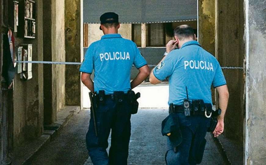 Bjelovar: Policija kaznila mladića jer je psovao u vlastitoj kadi