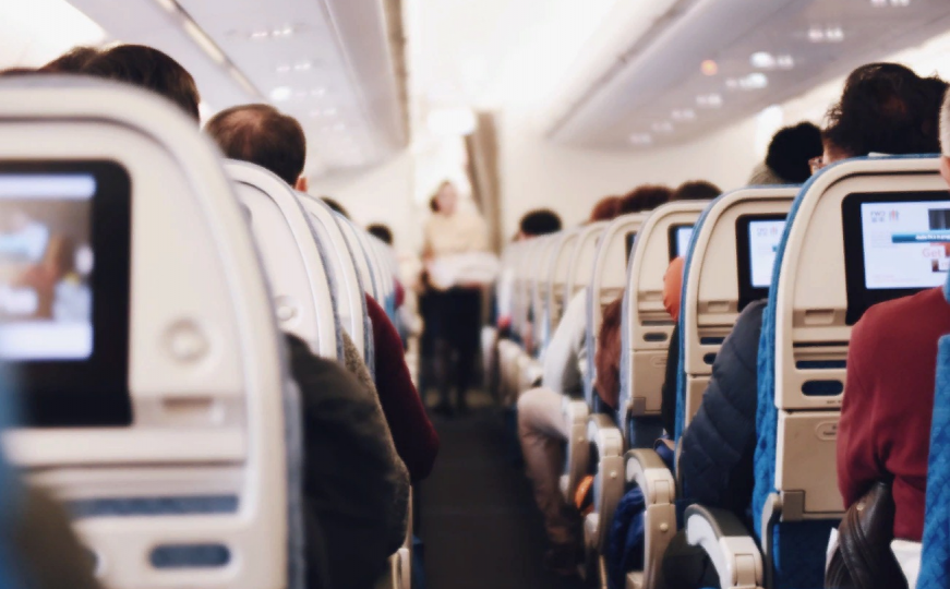Dvije "greške“ zbog kojih će vam stjuardesa zabraniti ulaz u avion