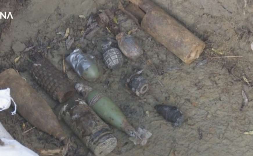 Češki i bosanski ronioci pronašli tromblonsku minu u jezeru Šićki Brod