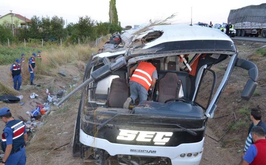Prevrnuo se autobus u Turskoj: Najmanje 6 poginulih