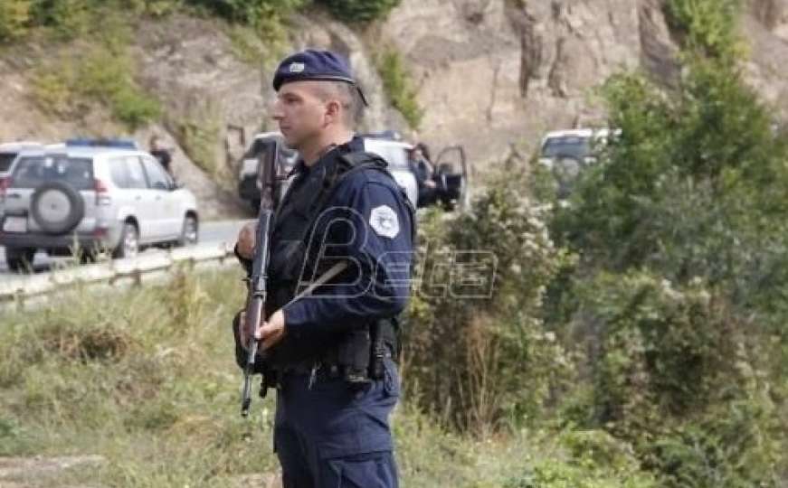 Kosovo: Blokiran put kod Trnave, čuju se povremeni pucnji