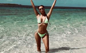 Kim se pohvalila figurom: Starleta srednjim prstom poslala jasnu poruku