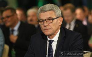 SDA - Džaferović: Svi u regiji osuđuju Vučića, Komšić mene napada