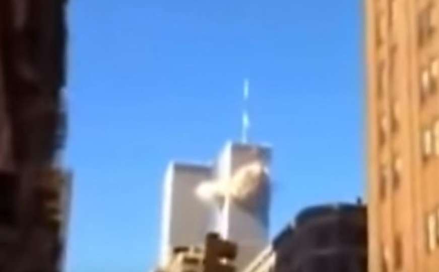 11.septembar: Ovo je jedini snimak kako prvi avion udara u WTC
