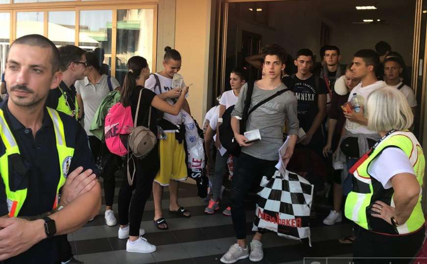 Prve fotografije učenika iz BiH nakon nesreće i izlaska iz bolnice u Italiji