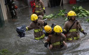 Tajfun od 300 km/h poharao Filipine: Usmrtio 40 osoba i ide prema Kini