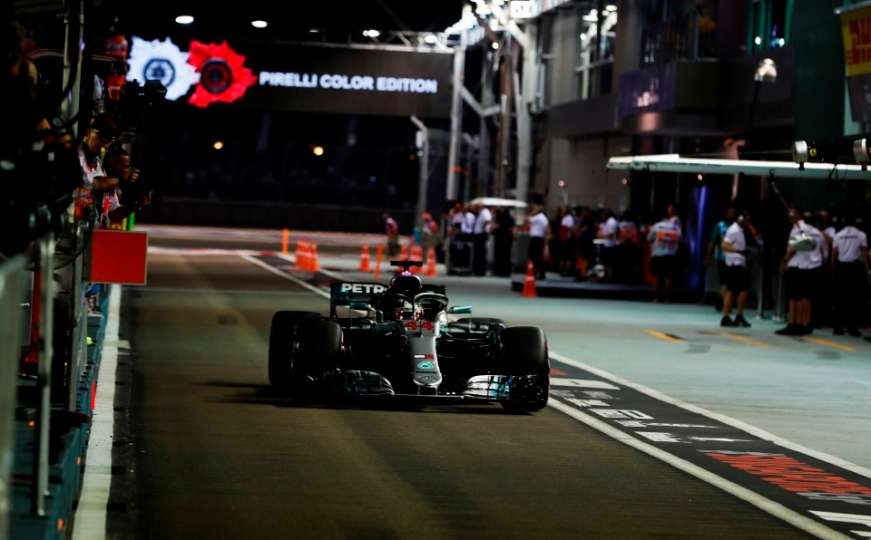 Singapur: Hamilton nezaustavljiv, Vettel posustaje u trci za titulu