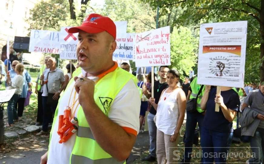 Sivro: Nema dogovora, sarajevski prosvjetari nastavljaju štrajk