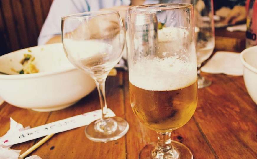 Koliko litara alkohola godišnje popiju građani BiH i gdje se u regiji najviše pije