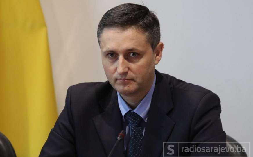 Bećirović: Ako Dodik želi mirni razlaz od BiH, ima više graničnih prelaza
