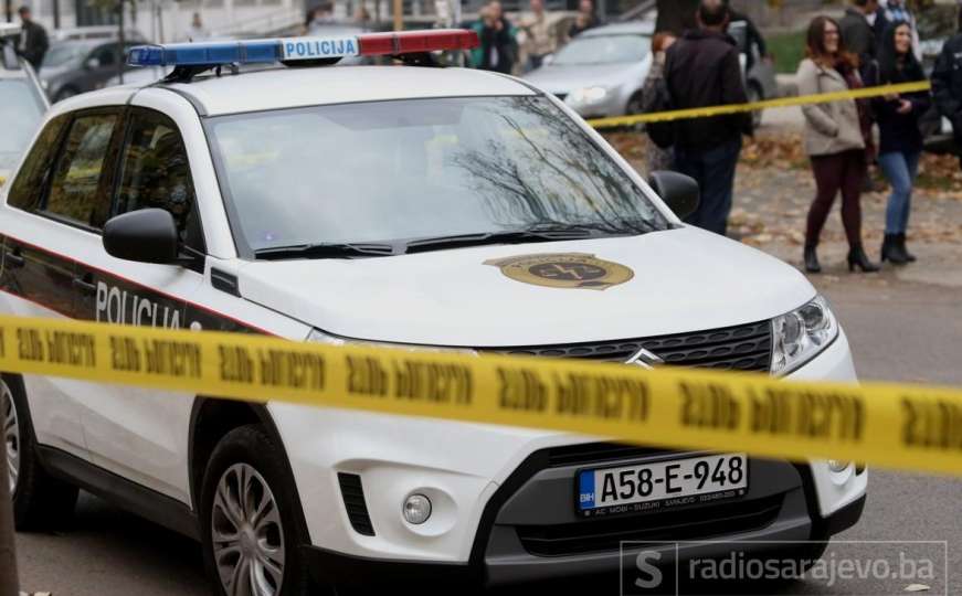 Sarajevo: Policija kod migranata pronašla pušku, pištolje, municiju... 