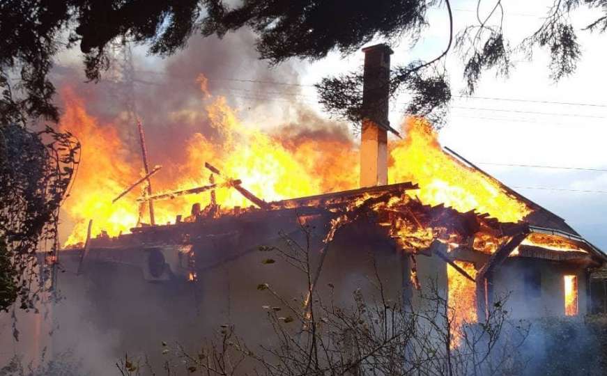 Jak vjetar u Podgorici razbuktao požare, izgorjela kuća