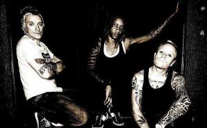 "Light Up the Sky" je novi singl i spot grupe The Prodigy