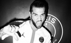 Dani Alves prošetao u štiklama pa nasmijao društvene mreže