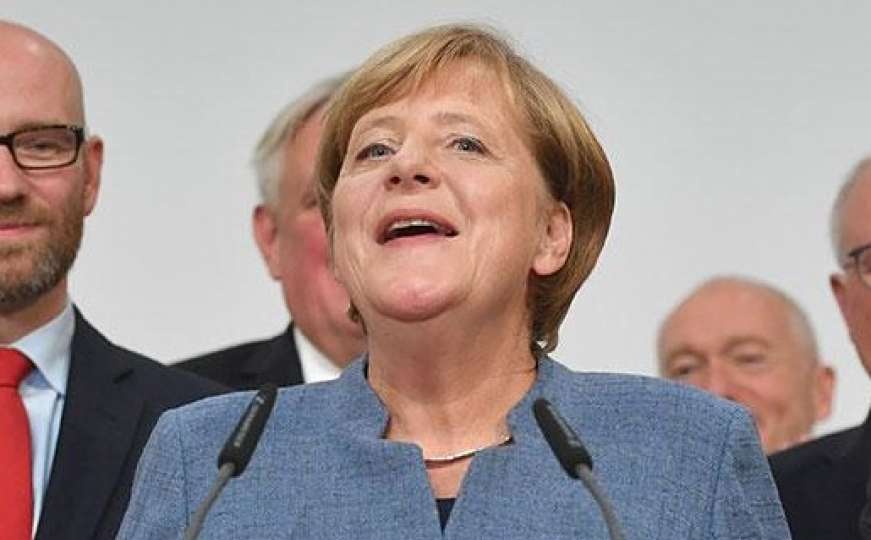 Angela Merkel: Živa sam i zdrava