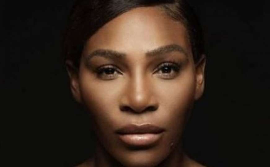 Serena u toplesu pjeva "I Touch Myself" zbog karcinoma dojke