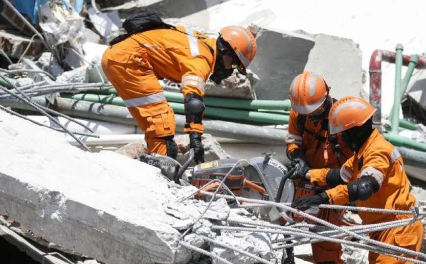 Broj poginulih u zemljotresu i cunamiju porastao na 844
