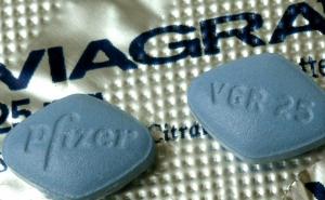 Popio dvije pilule za potenciju, pa morao zvati policiju