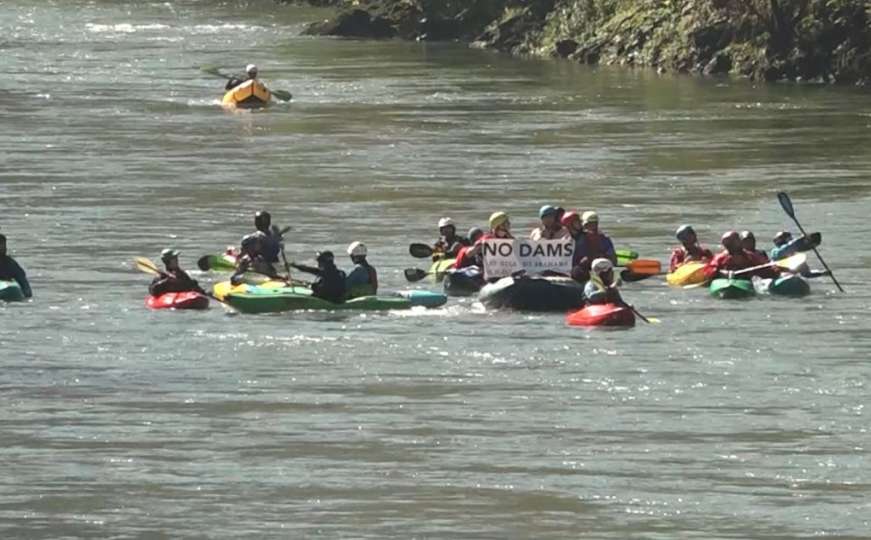 Evropski kajakaši protestuju da se spase bh. rijeke: Zaustavite ovu ludost