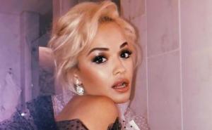 Razgolićena Rita Ora počastila fanove novim provokativnim izdanjem 