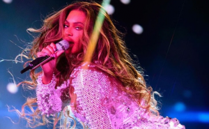 Beyonce objavila seksi video u kojem "miješa" svojom bujnom stražnjicom