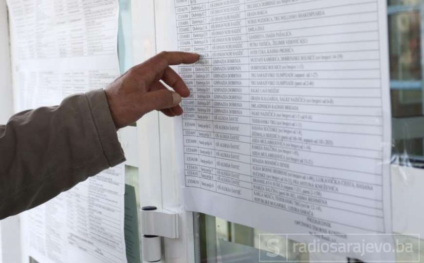 U Zenici desetak biračkih mjesta nije otvoreno na vrijeme