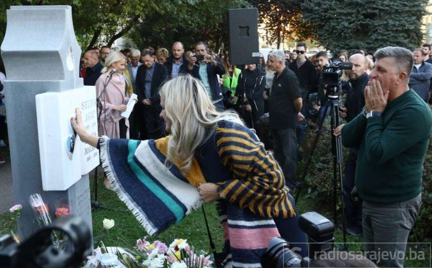 Tužno sjećanje: Otkriven spomenik Editi i Selmi u Sarajevu