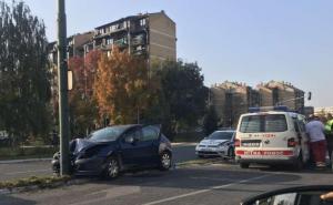 Saobraćajna nesreća u Saraj Polju: Automobilom udario u stub