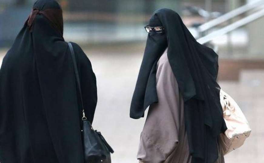 Alžir: Zabrana nikaba i burki na radnom mjestu