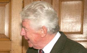 Umro bivši holandski premijer čija je Vlada podnijela ostavku zbog Srebrenice