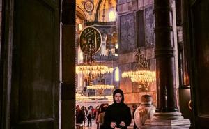 Manekenka pokazala međunožje u jednoj od najpoznatijih džamija svijeta