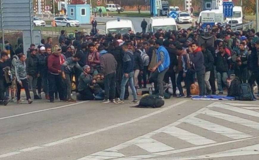Migranti evakuisani s graničnog prijelaza u Velikoj Kladuši