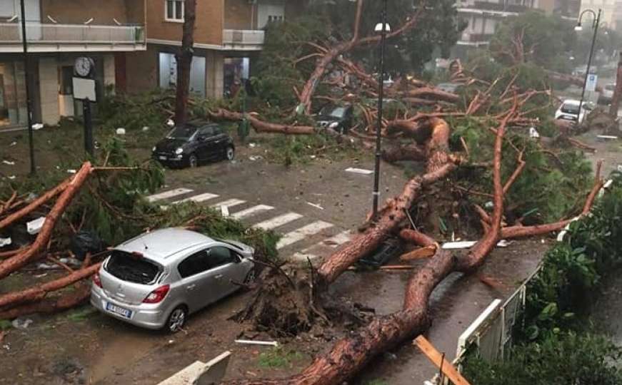 Apokaliptični prizori širom Evrope: Oluje i poplave ubile desetero ljudi