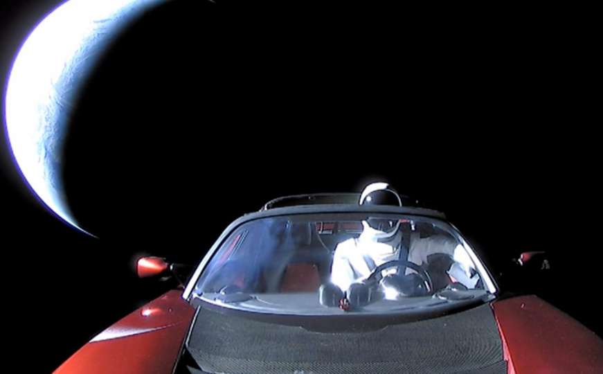 Tesla Roadster prošao Marsovu orbitu