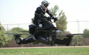 Dobrodošli u budućnost: Policija u Dubaiju počela obuku na letećim motociklima