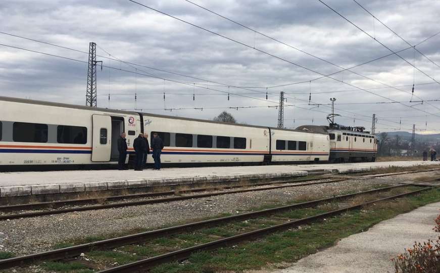 Bihać: U Talgo vozu blokirano 146 migranata 
