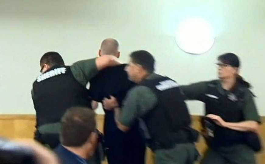 Potresne scene u sudnici: Otac pokušao napasti čovjeka koji mu je ubio kćerkicu