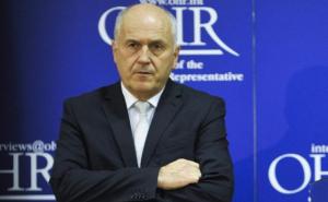 Inzko u Haagu: Pozvao na formiranje vlasti i čestitao na nagradi učenicima iz Jajca