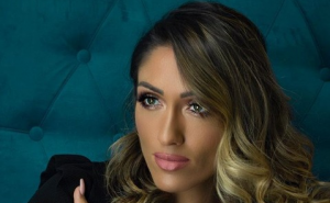 Hani su nekada hvalili dekolte, a sada je fanove oduševila drugim dijelom tijela