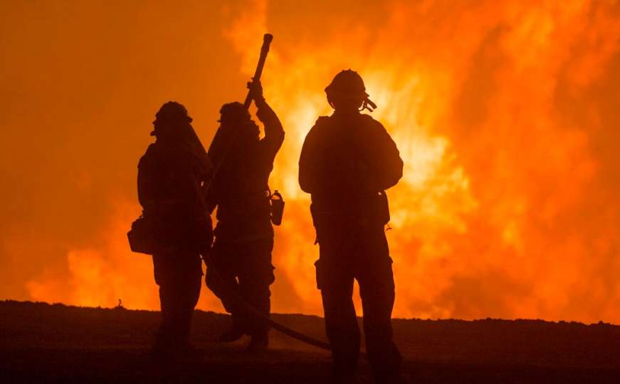 Raste broj žrtava u razornom požaru u sjevernoj Kaliforniji