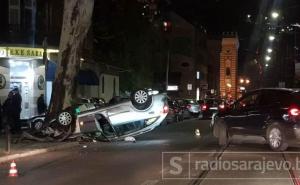 Sarajevo: Jedna osoba povrijeđena u prevrtanju automobila 