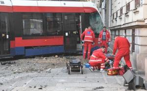 Strahovita nesreća: Tramvaj iskočio iz šina, ima poginulih i povrijeđenih