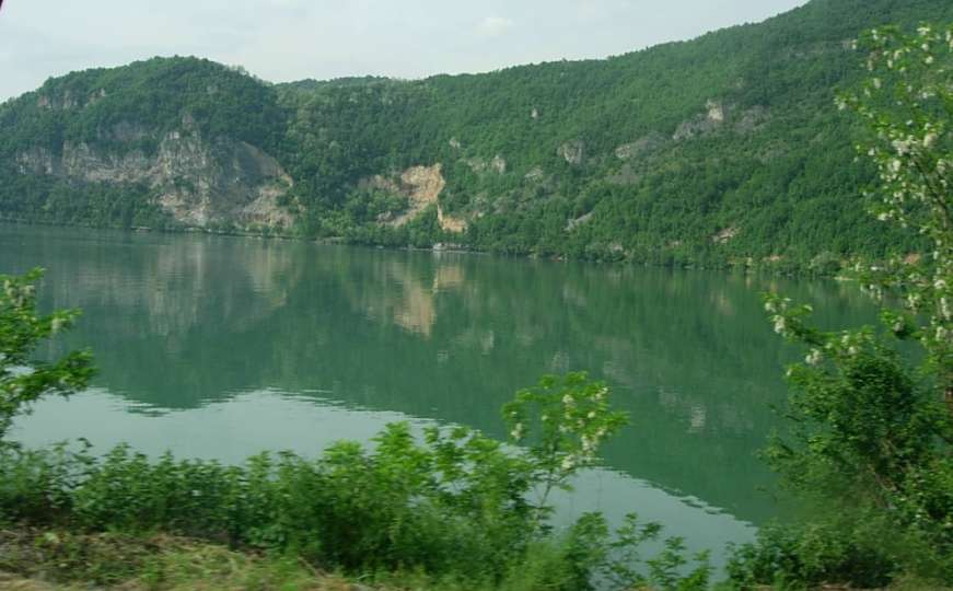 Beživotno tijelo muškarca pronađeno na obali Drine