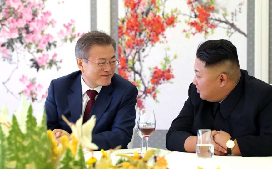 Ko tebe gljivom, ti njega mandarinom: Pokloni korejskih lidera vrlo su neobični