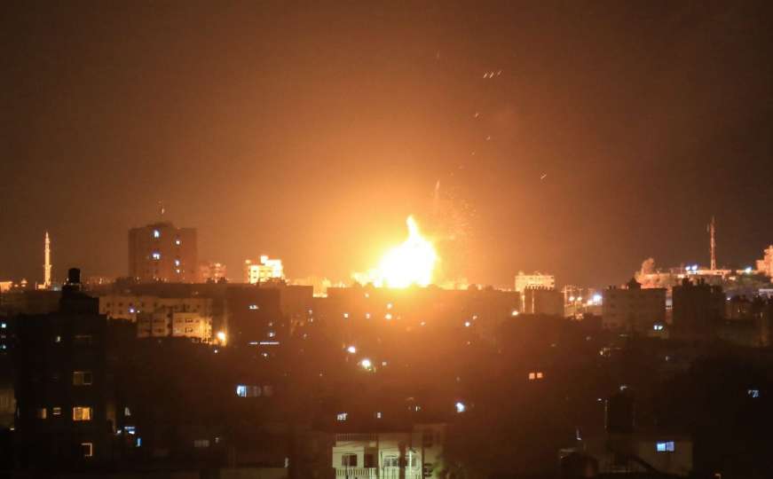 Zastrašujuće fotografije iz Gaze: Napadnuta TV kuća Al Aqsa